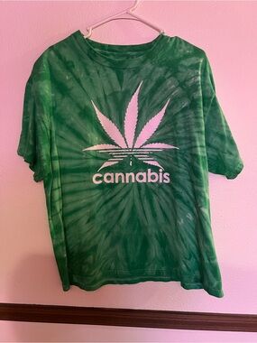 Green Tie-Dye Cannabis Graphic Short Sleeve Tee - Unbranded